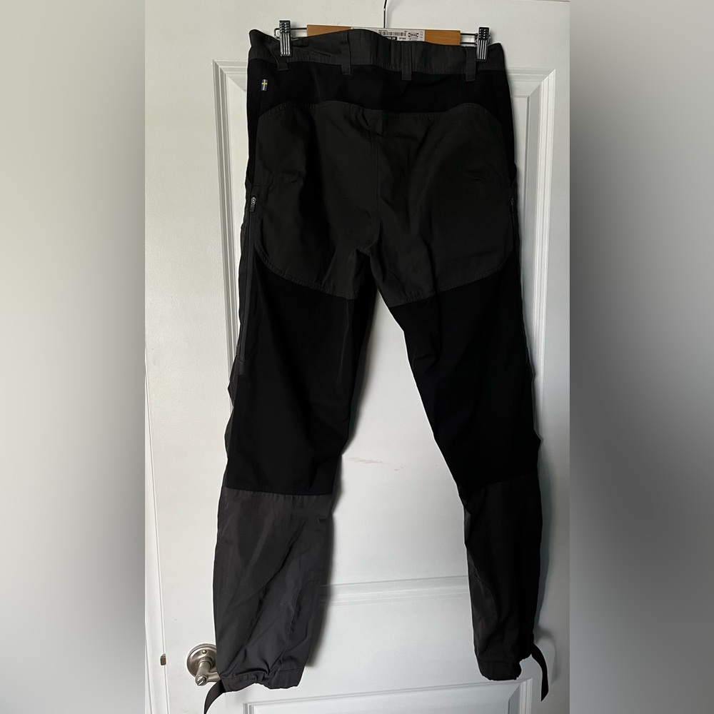 Fjallraven Men's Black and Gray Pants